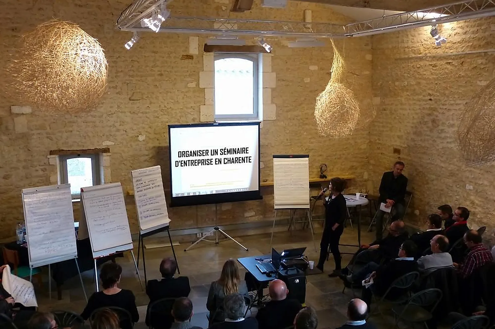 Lieux événementiels, LES MODILLONS