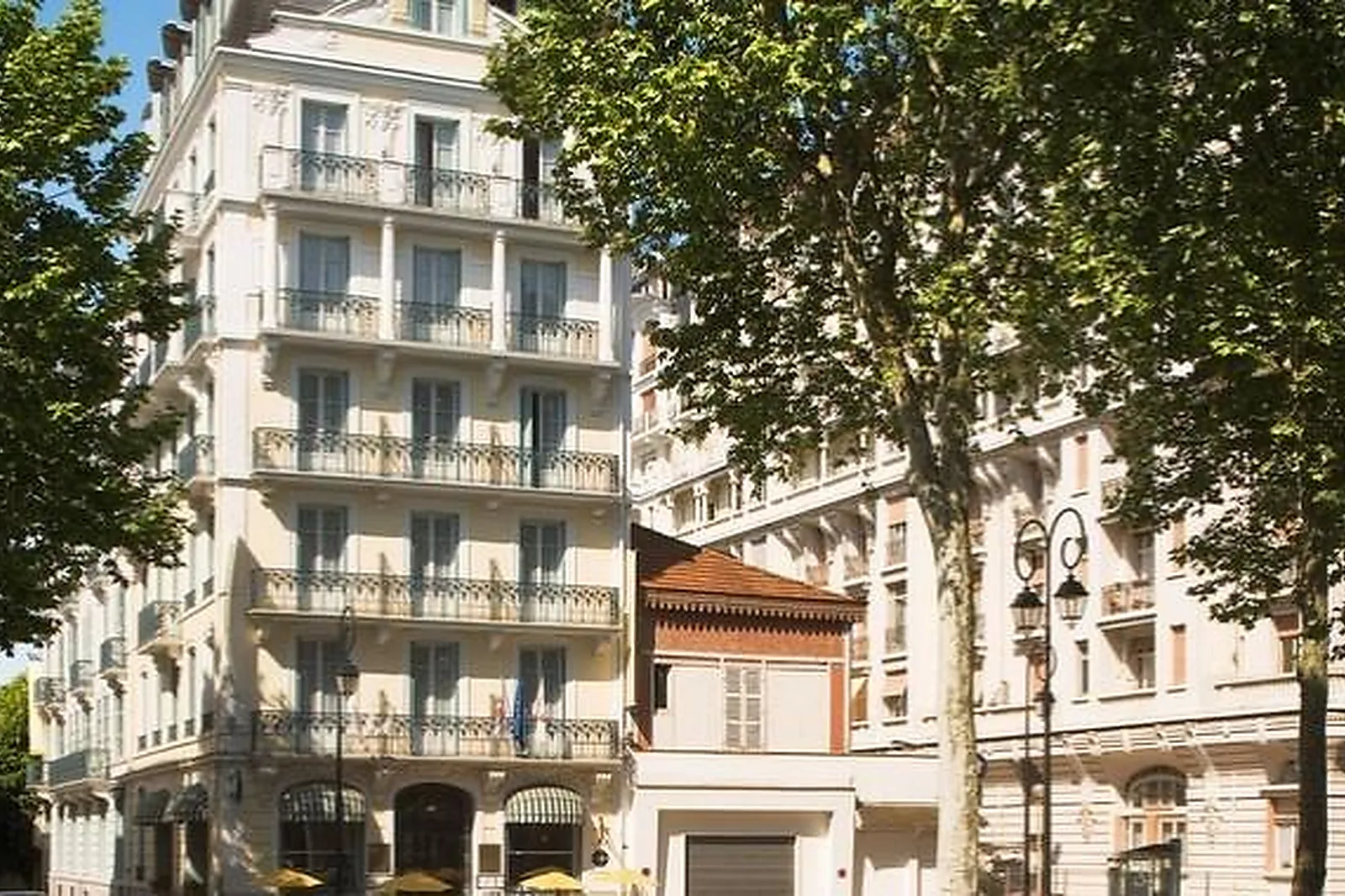 Lieux événementiels, LES NATIONS