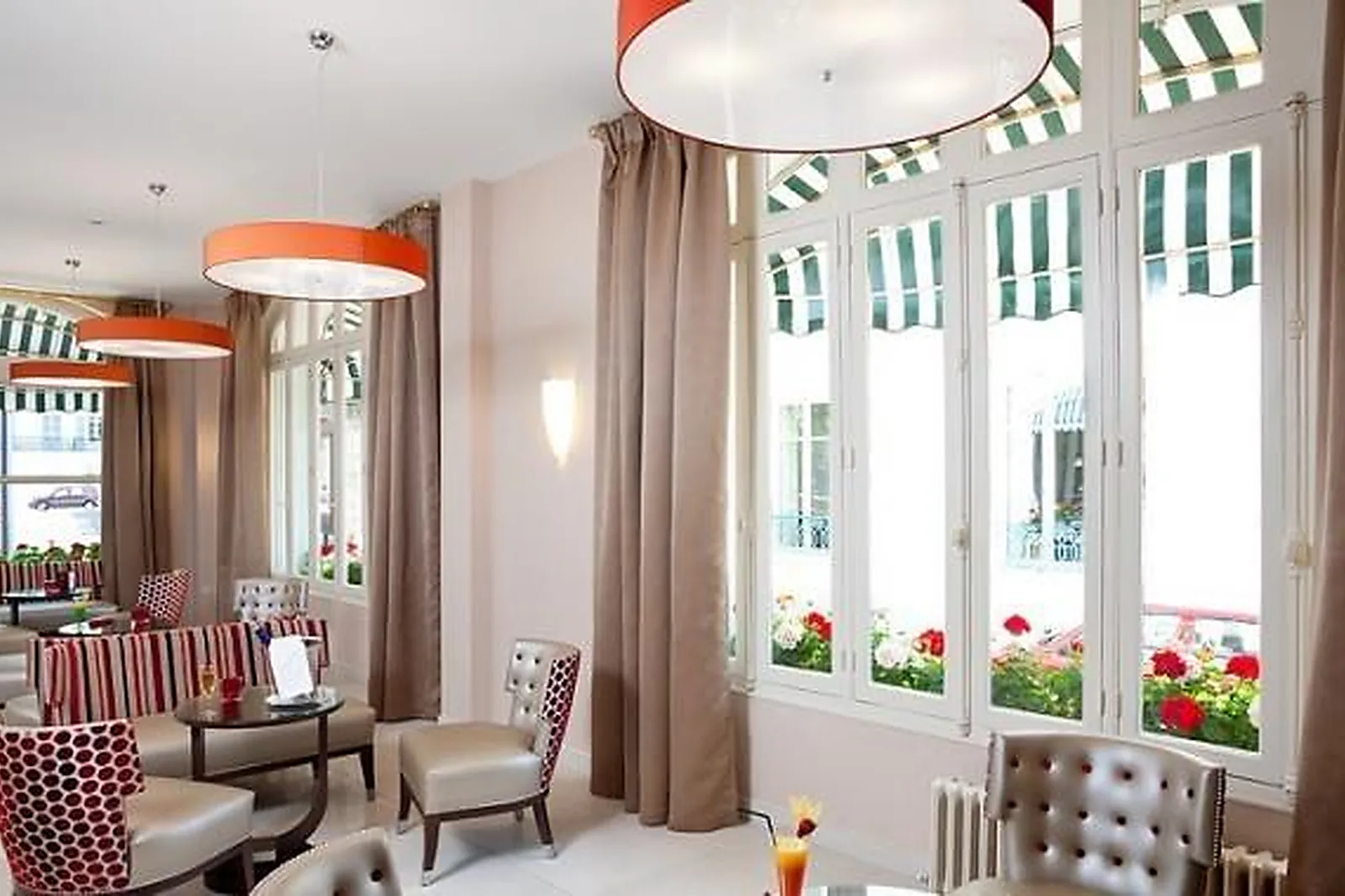 Lieux événementiels, LES NATIONS