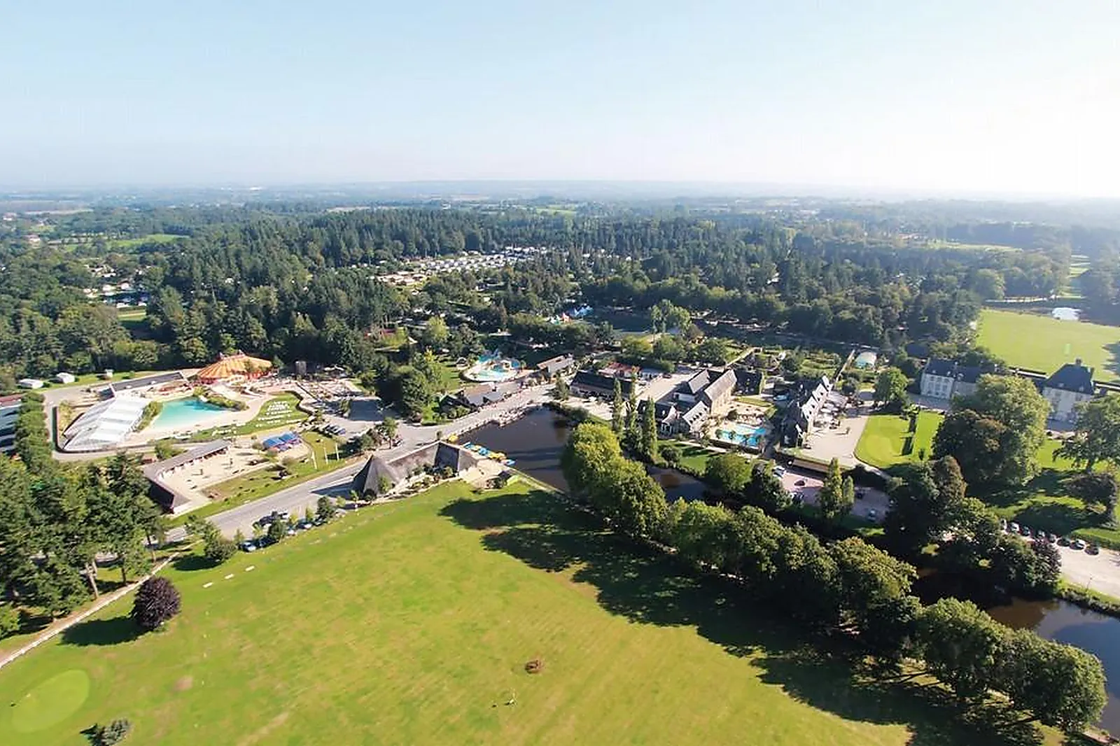 Lieux événementiels, LES ORMES, DOMAINE  RESORT