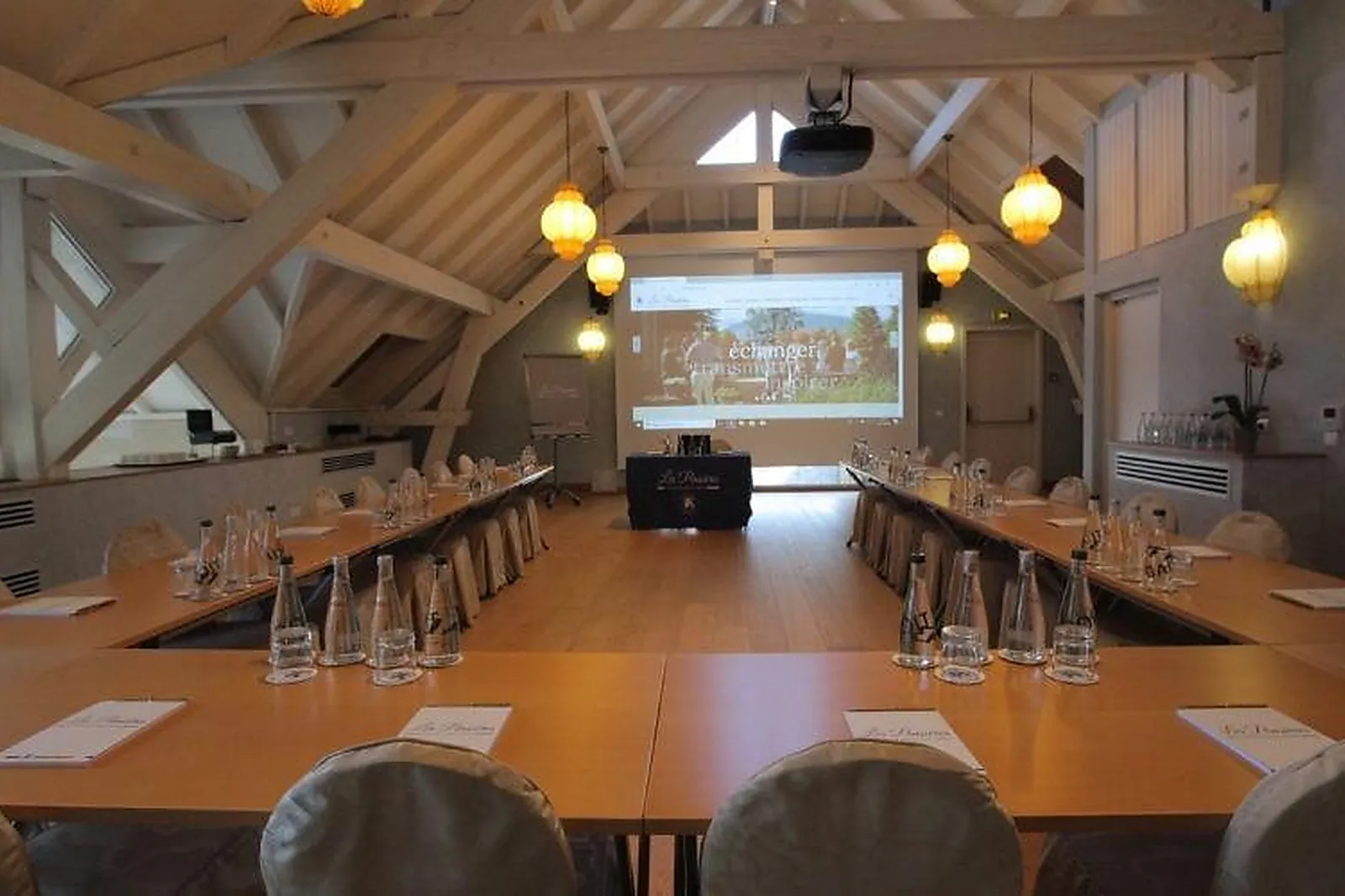 Lieux événementiels, LES PENSIÈRES