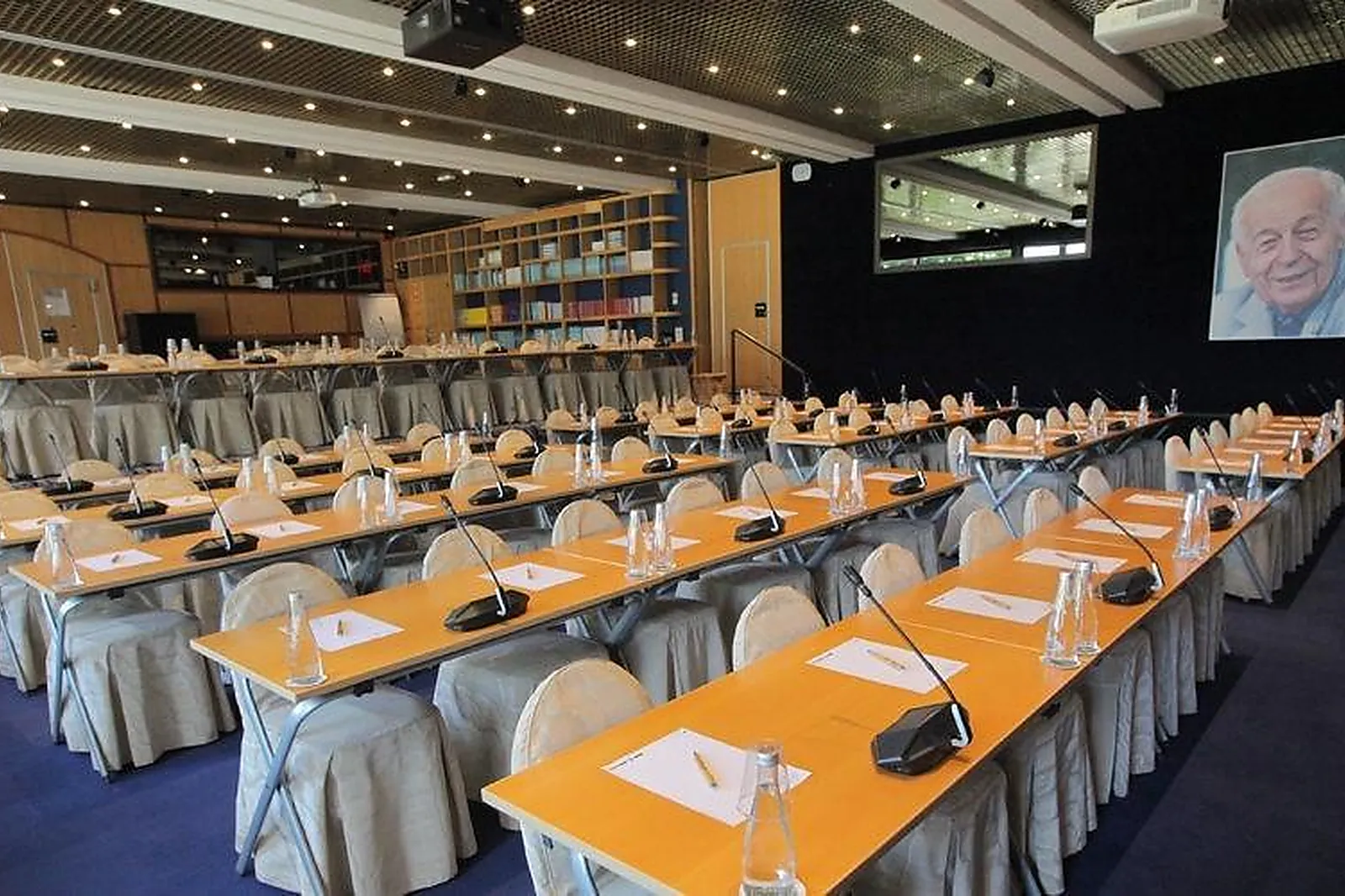 Lieux événementiels, LES PENSIÈRES