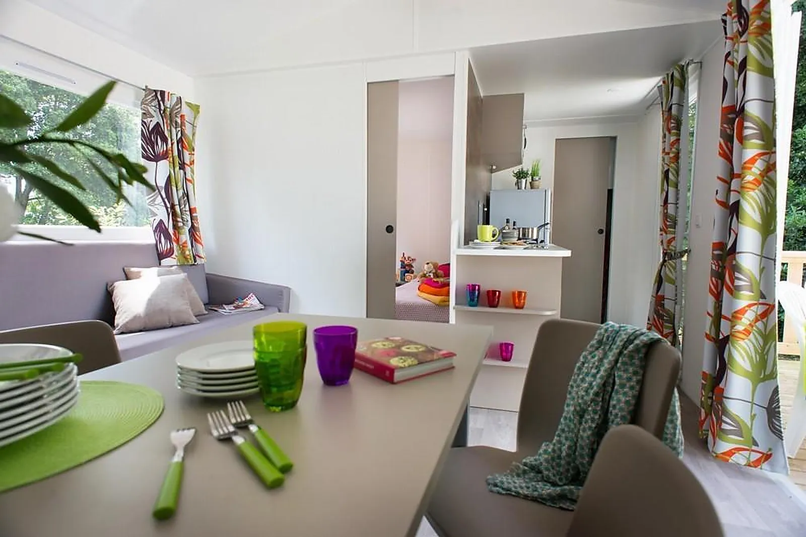 Lieux événementiels, LES PIERRES COUCHÉES