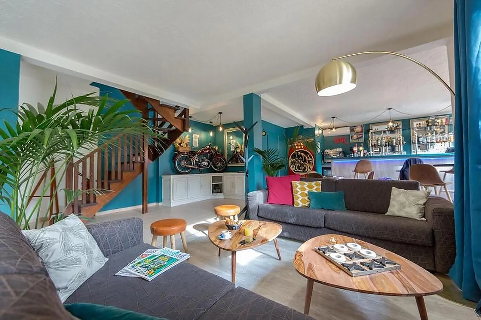 Lieux événementiels, LES PINS BLANCS