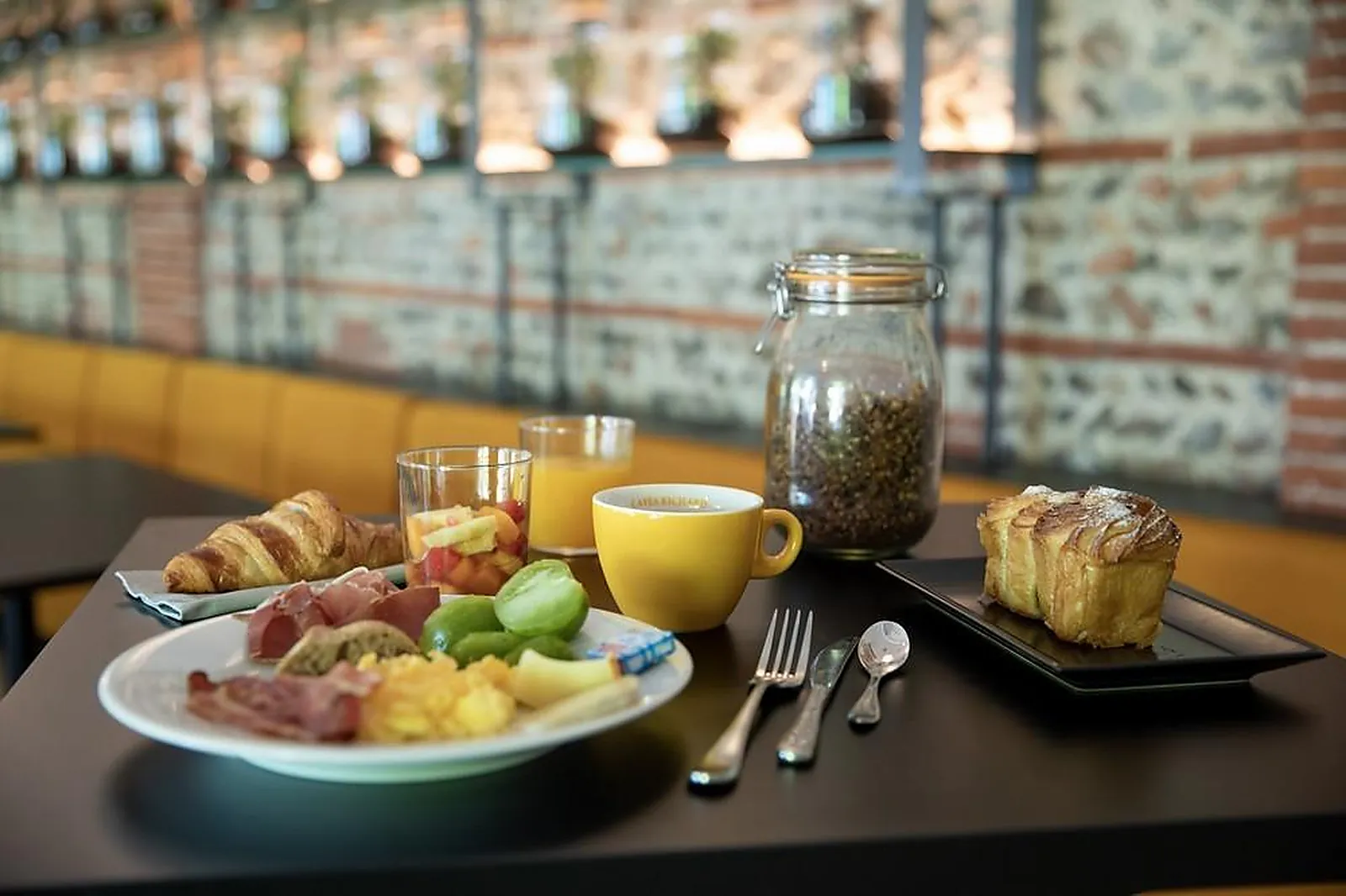 Lieux événementiels, LES PINS GALANTS