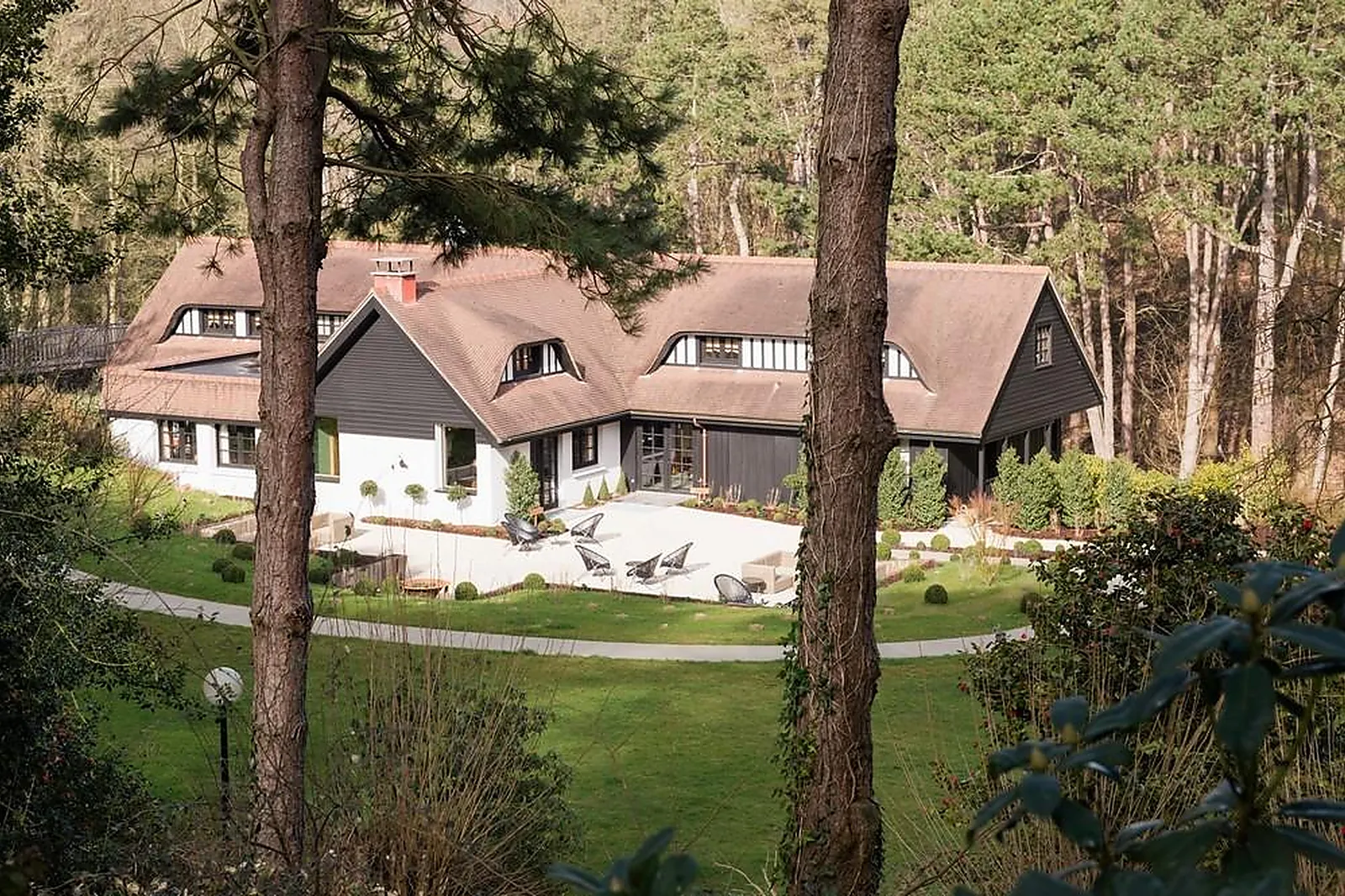 Lieux événementiels, LES PINS DE CÉSAR HÔTEL ET SPA