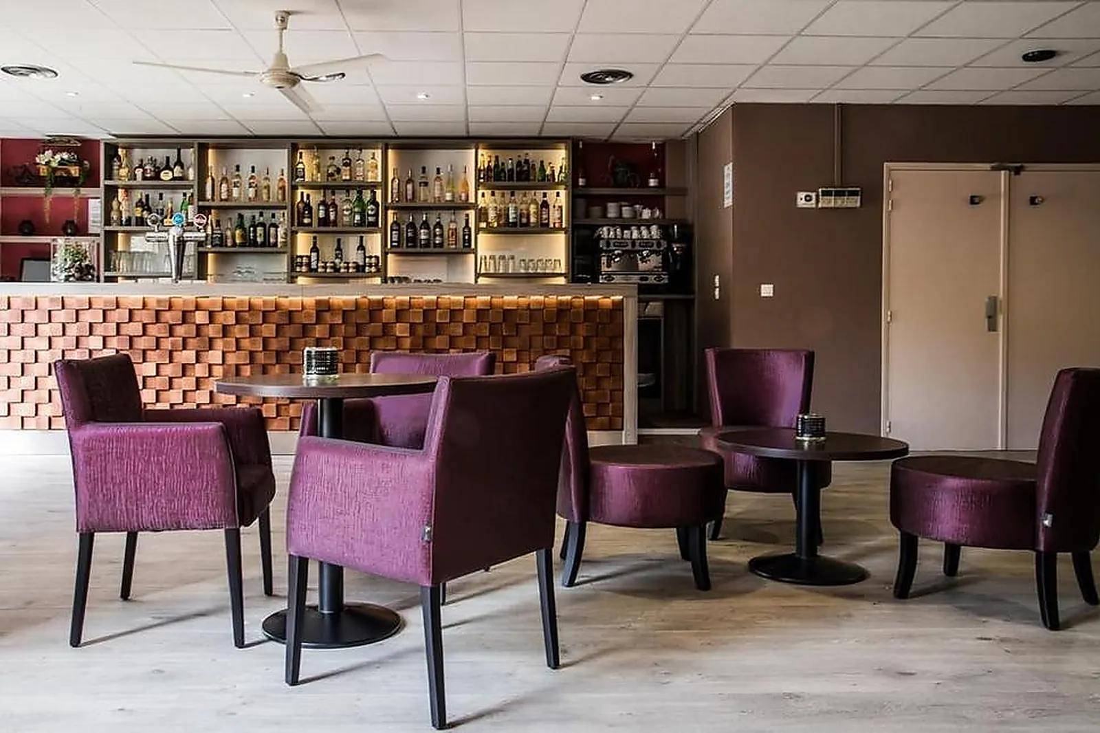 Lieux événementiels, LES PORTES DE PROVENCE