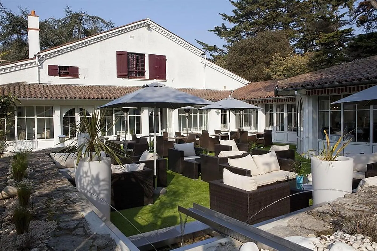 Lieux événementiels, LES PRATEAUX