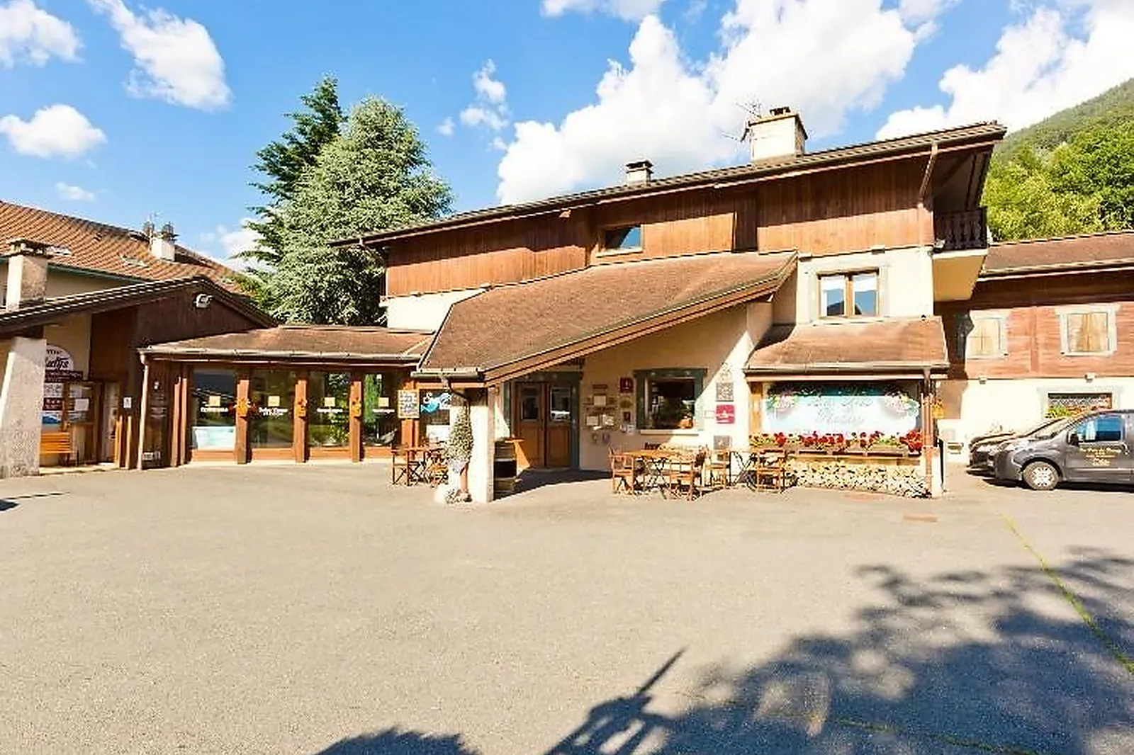 Lieux événementiels, LES PRÉS DU ROSAY