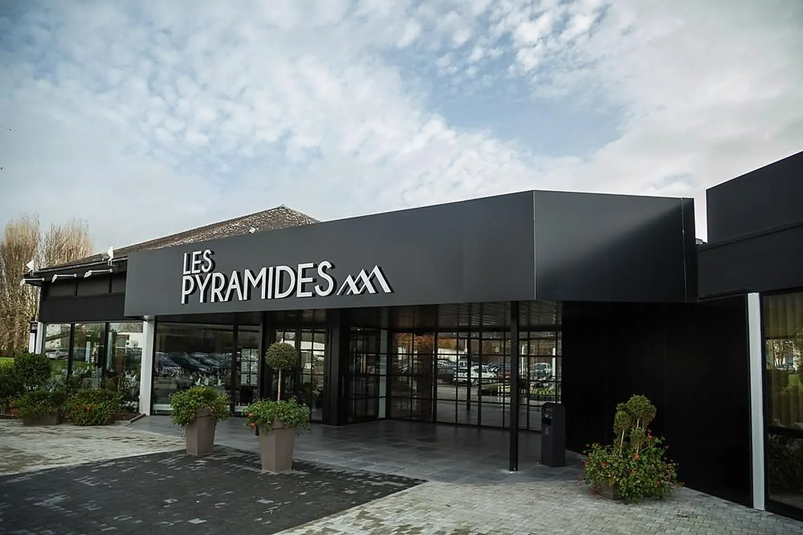 Lieux événementiels, LES PYRAMIDES LYS-LEZ-LANNOY