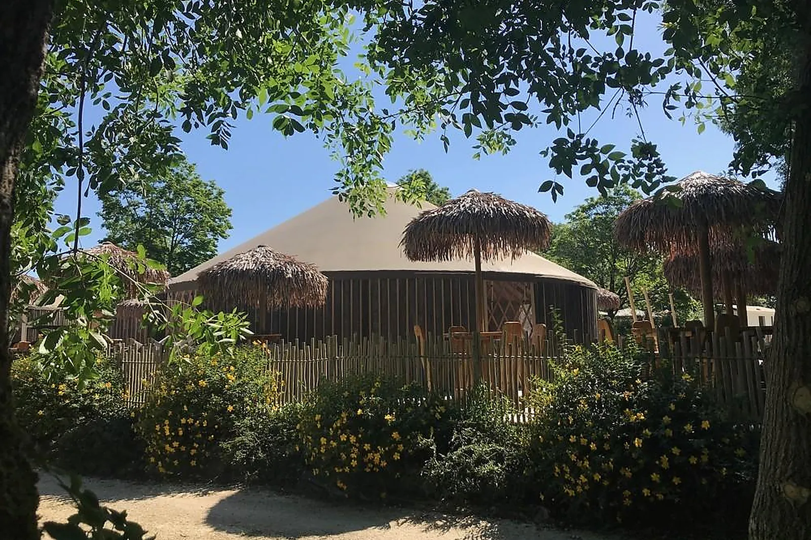 Lieux événementiels, LES RIVES DE GRAND LIEU