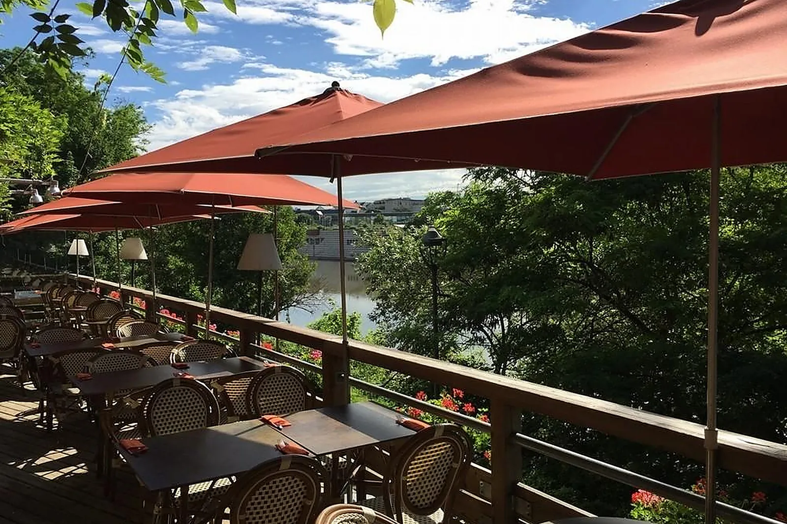 Lieux événementiels, LES RIVES DE LA COURTILLE