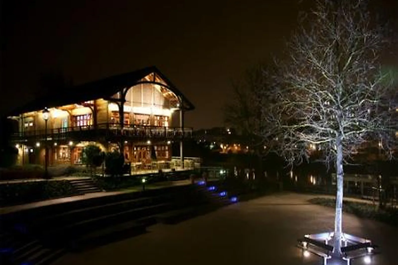 Lieux événementiels, LES RIVES DE LA COURTILLE