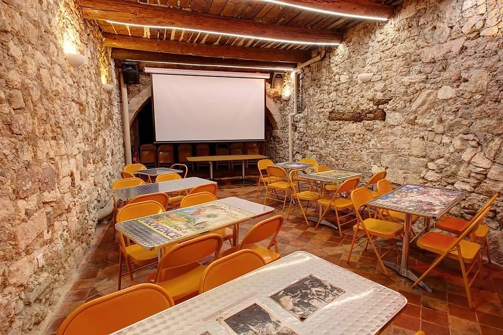 Lieux événementiels, LES SALLES DU PANIER