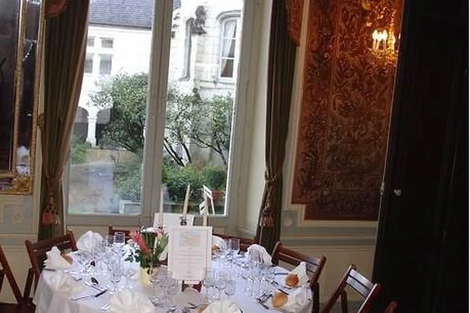 Lieux événementiels, LES SALONS DONADIEU