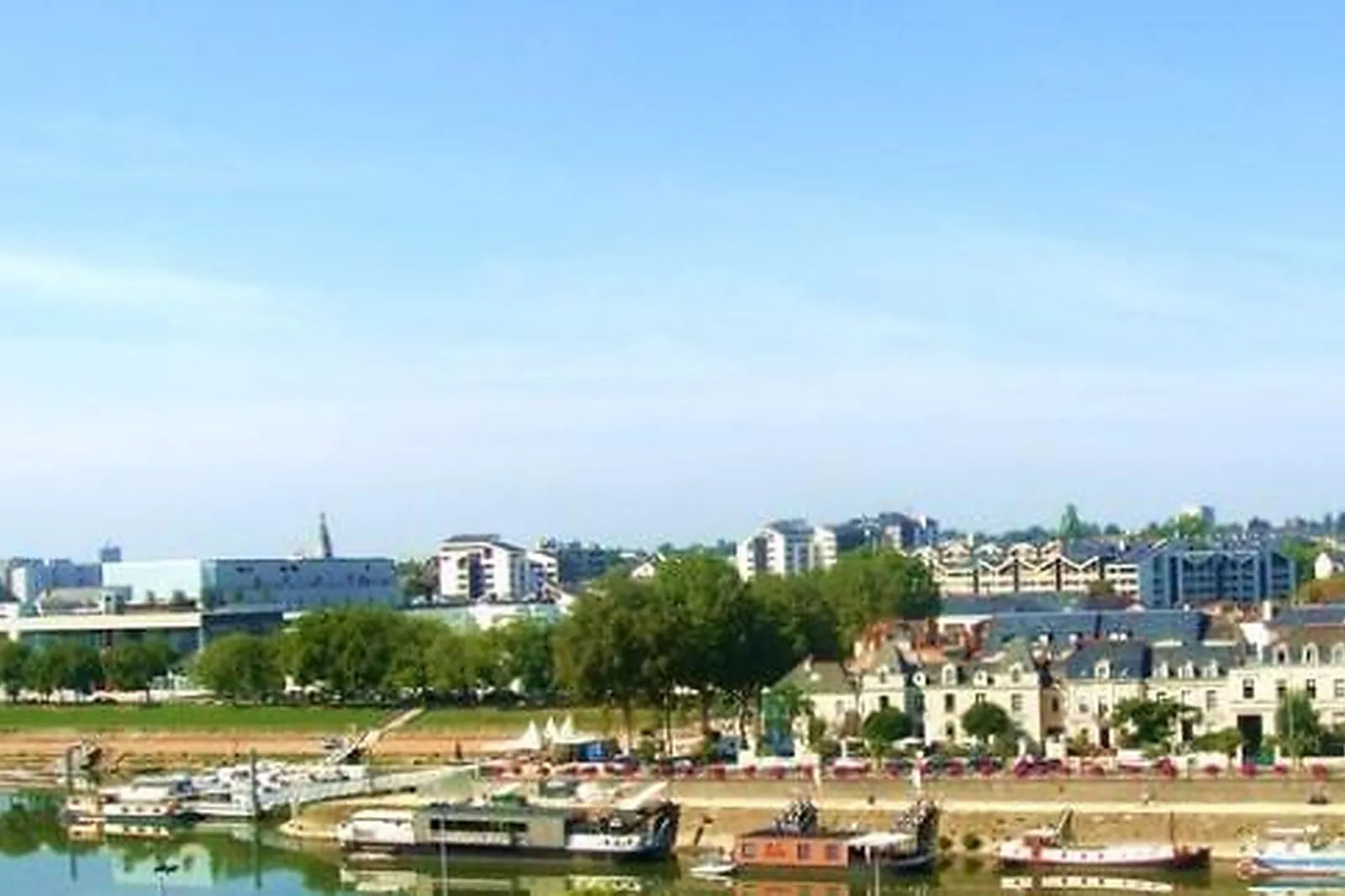 Lieux événementiels, LES SALONS DONADIEU