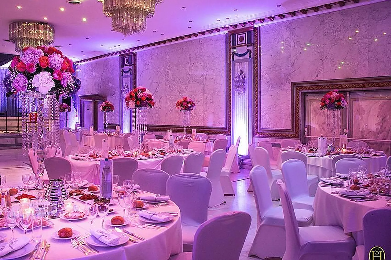 Lieux événementiels, LES SALONS HOCHE