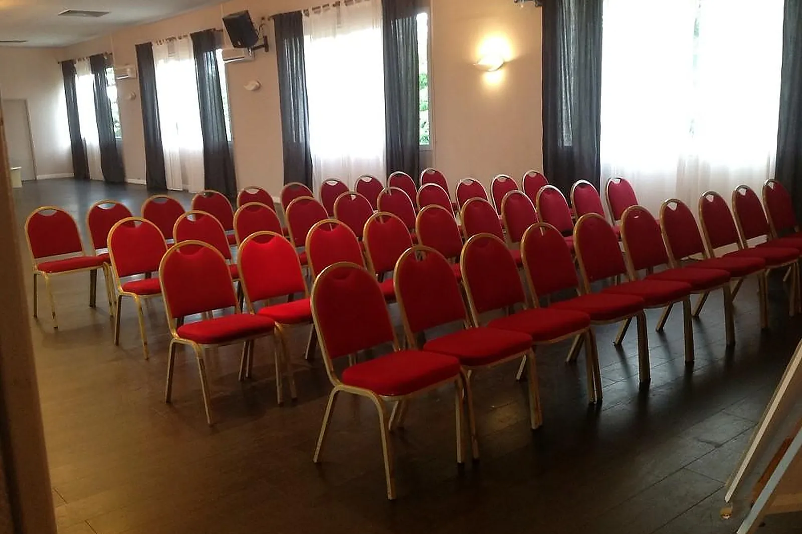 Lieux événementiels, LES SALONS DU  GOLF DE CERGY