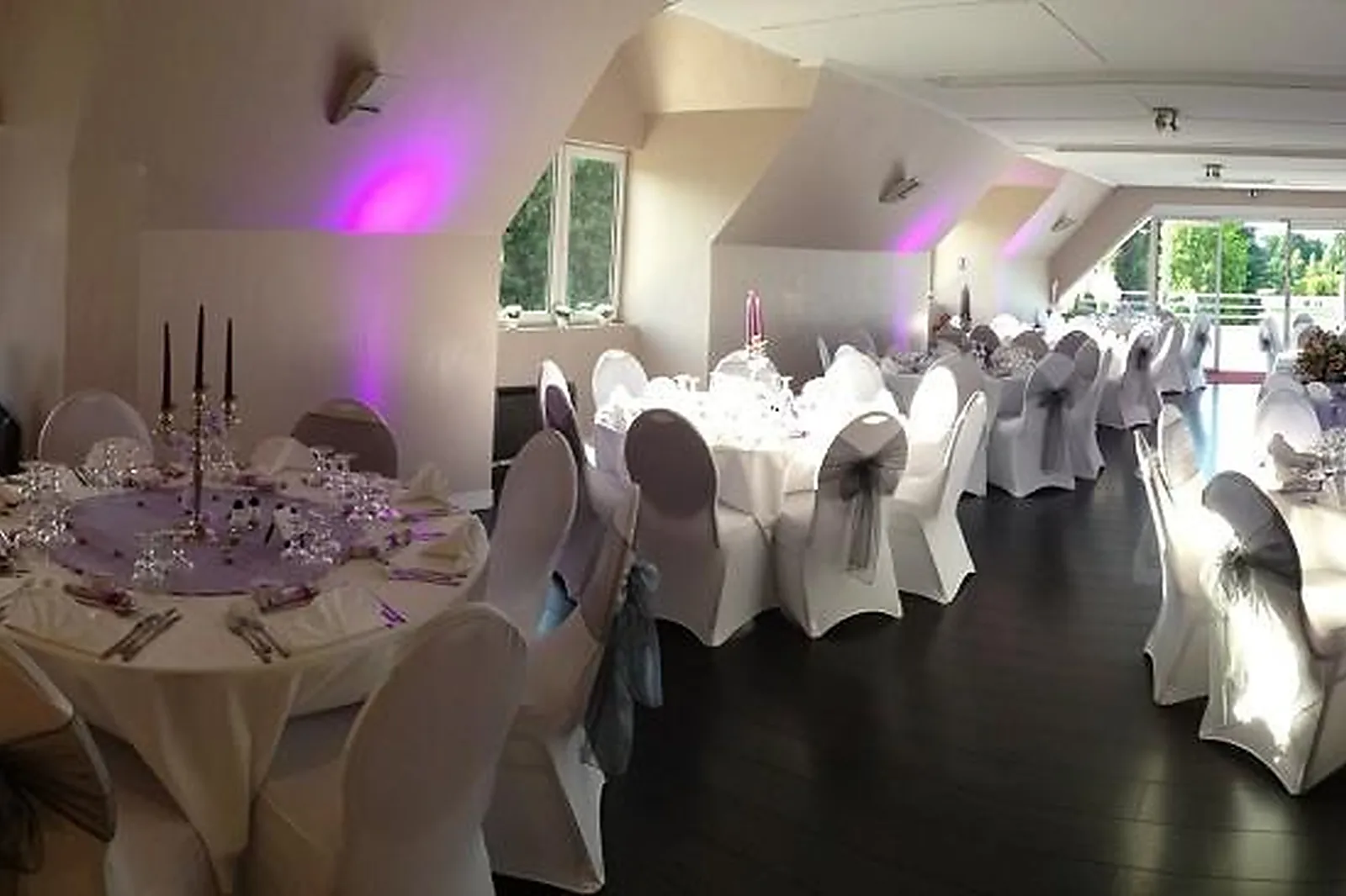 Lieux événementiels, LES SALONS DU  GOLF DE CERGY