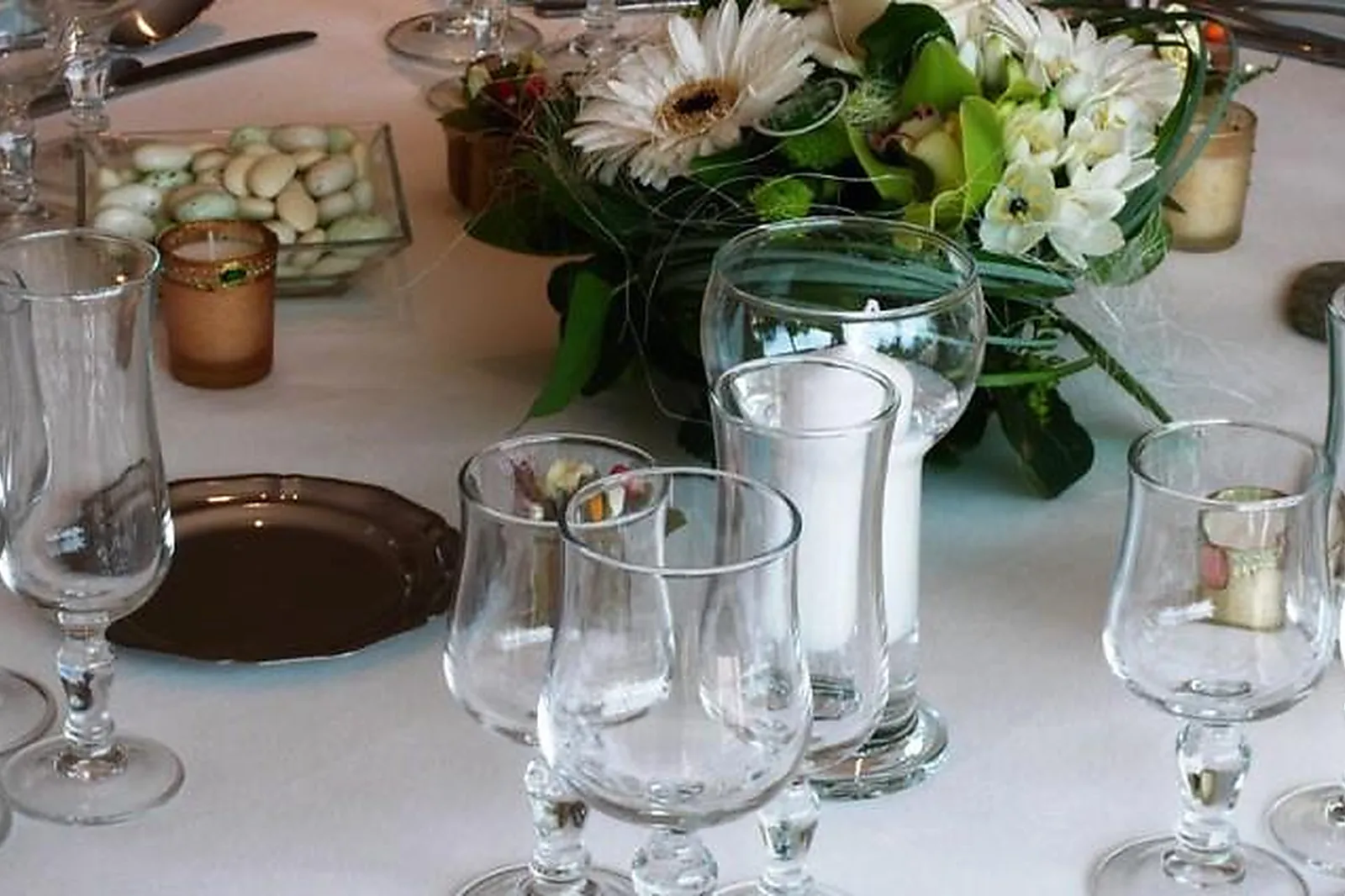 Lieux événementiels, LES SALONS DU MIRAPIER