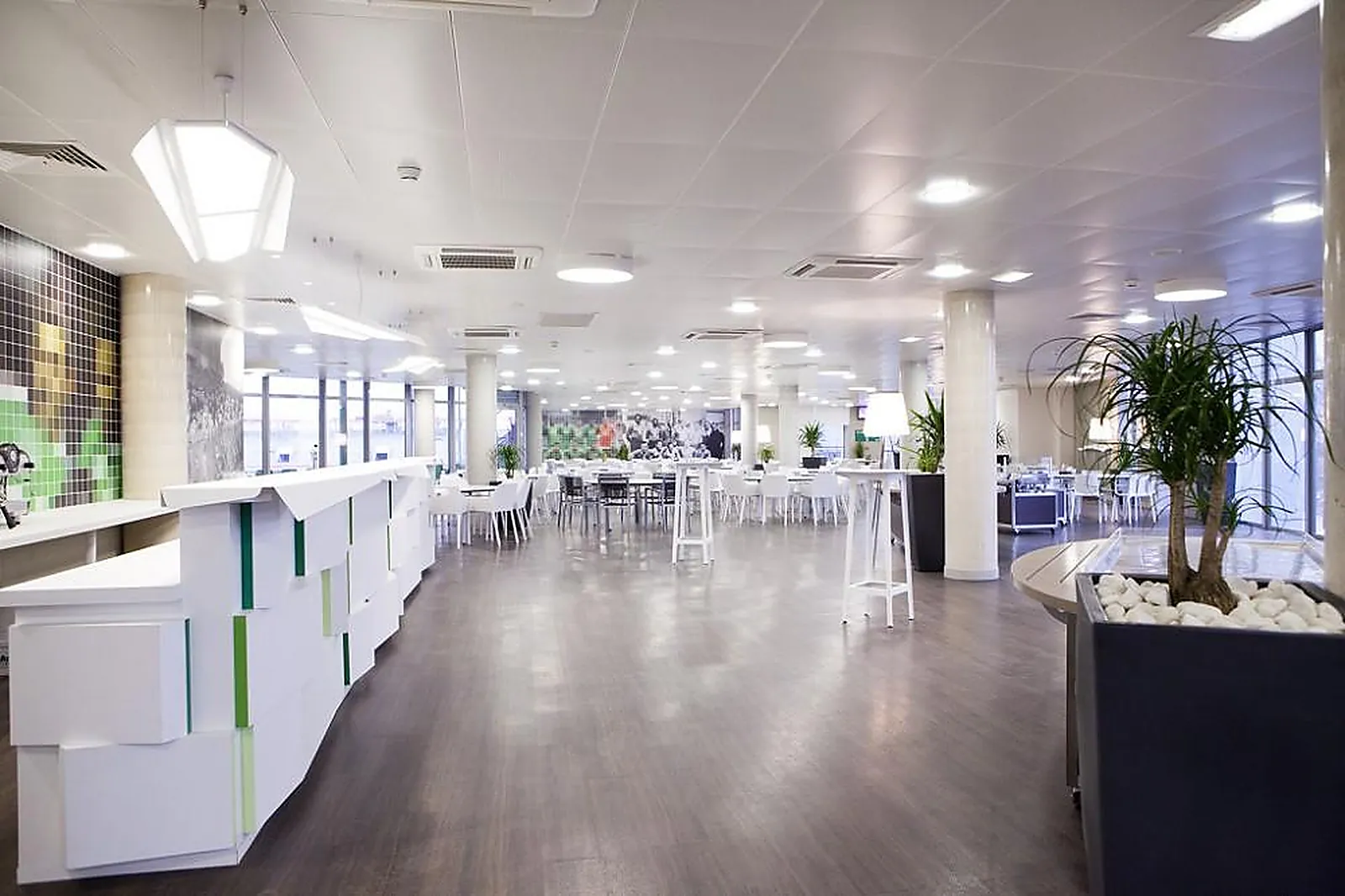 Lieux événementiels, LES SALONS DU STADE GEOFFROY-GUICHARD