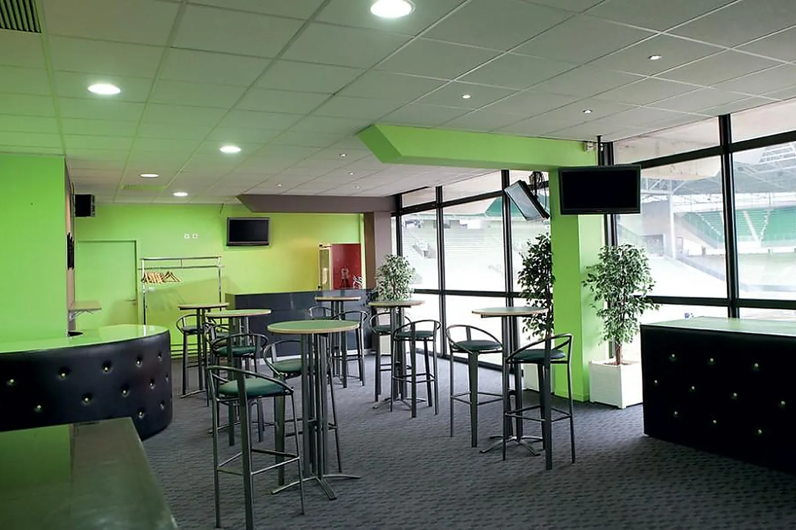 Lieux événementiels, LES SALONS DU STADE GEOFFROY-GUICHARD