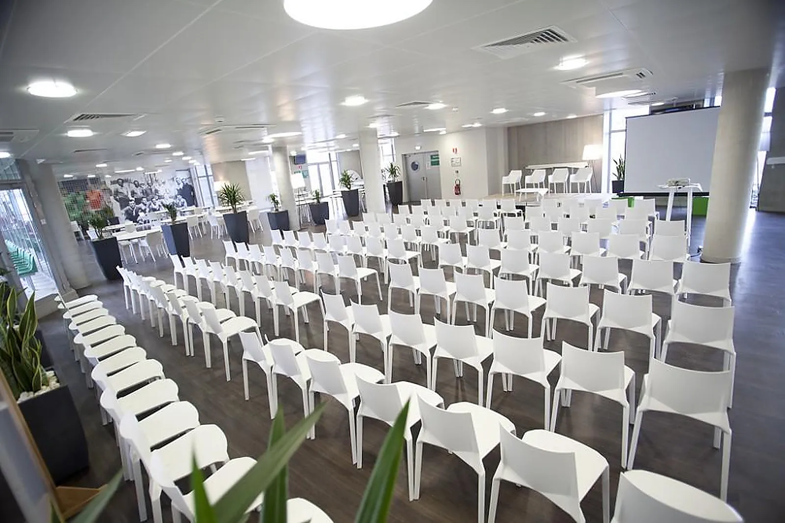 Lieux événementiels, LES SALONS DU STADE GEOFFROY-GUICHARD