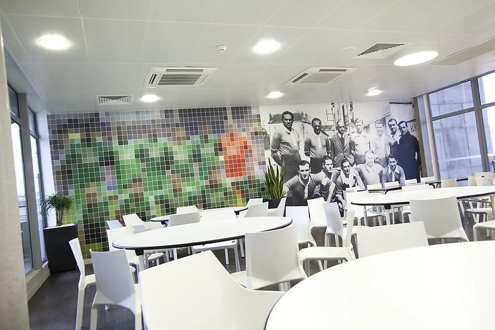 Lieux événementiels, LES SALONS DU STADE GEOFFROY-GUICHARD