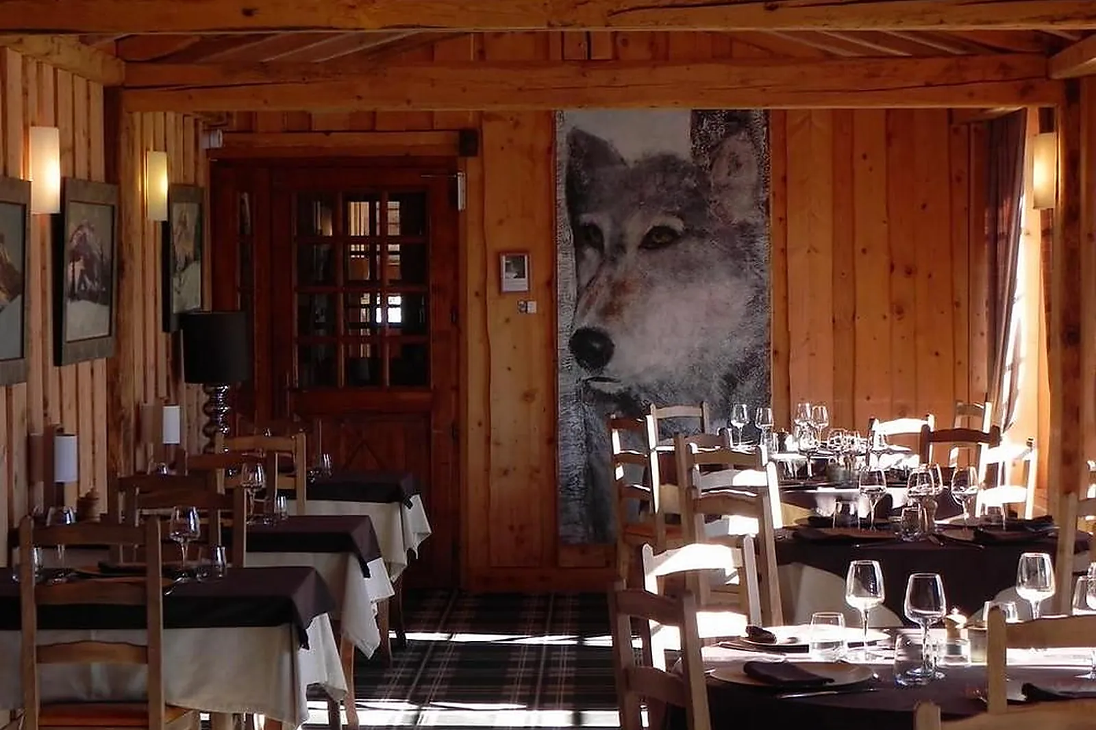 Lieux événementiels, LES SKIEURS