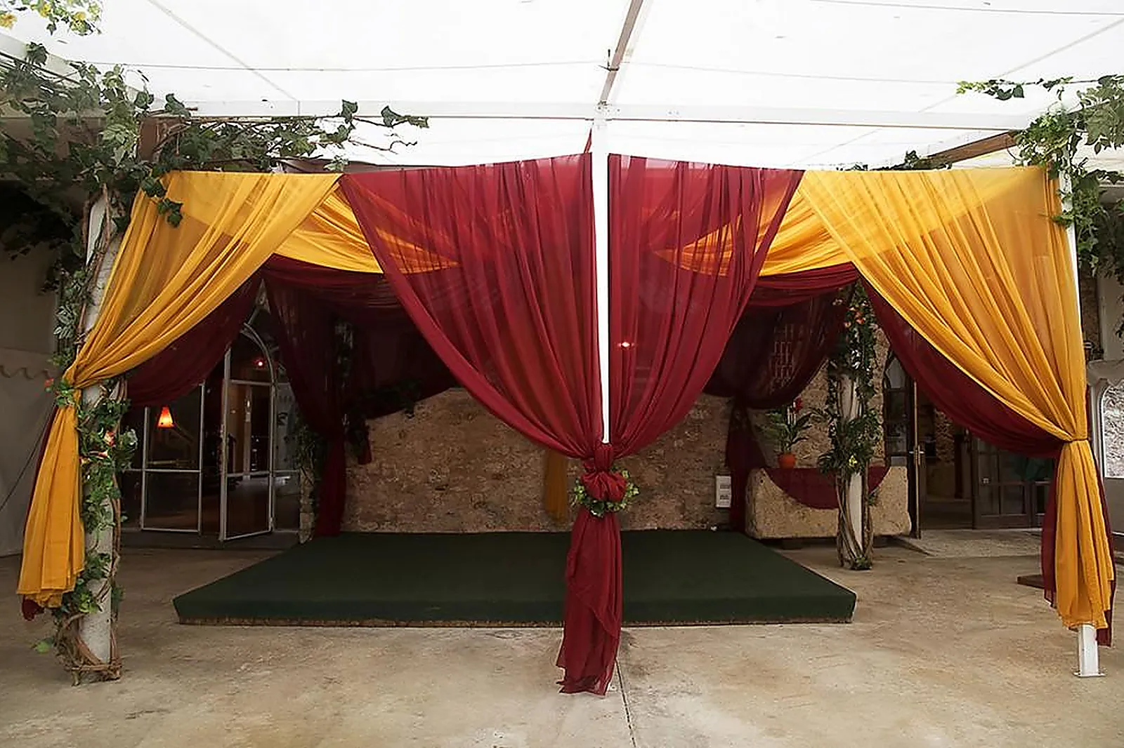 Lieux événementiels, LES SOURCES