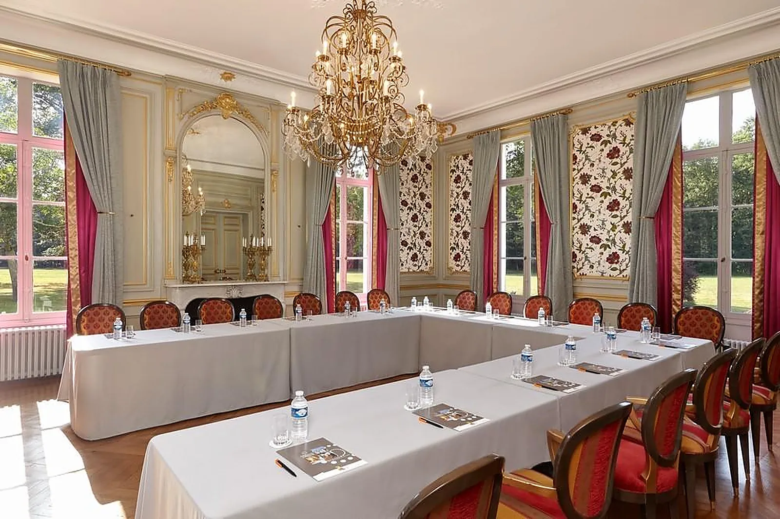 Lieux événementiels, LES SOURCES DE CHEVERNY