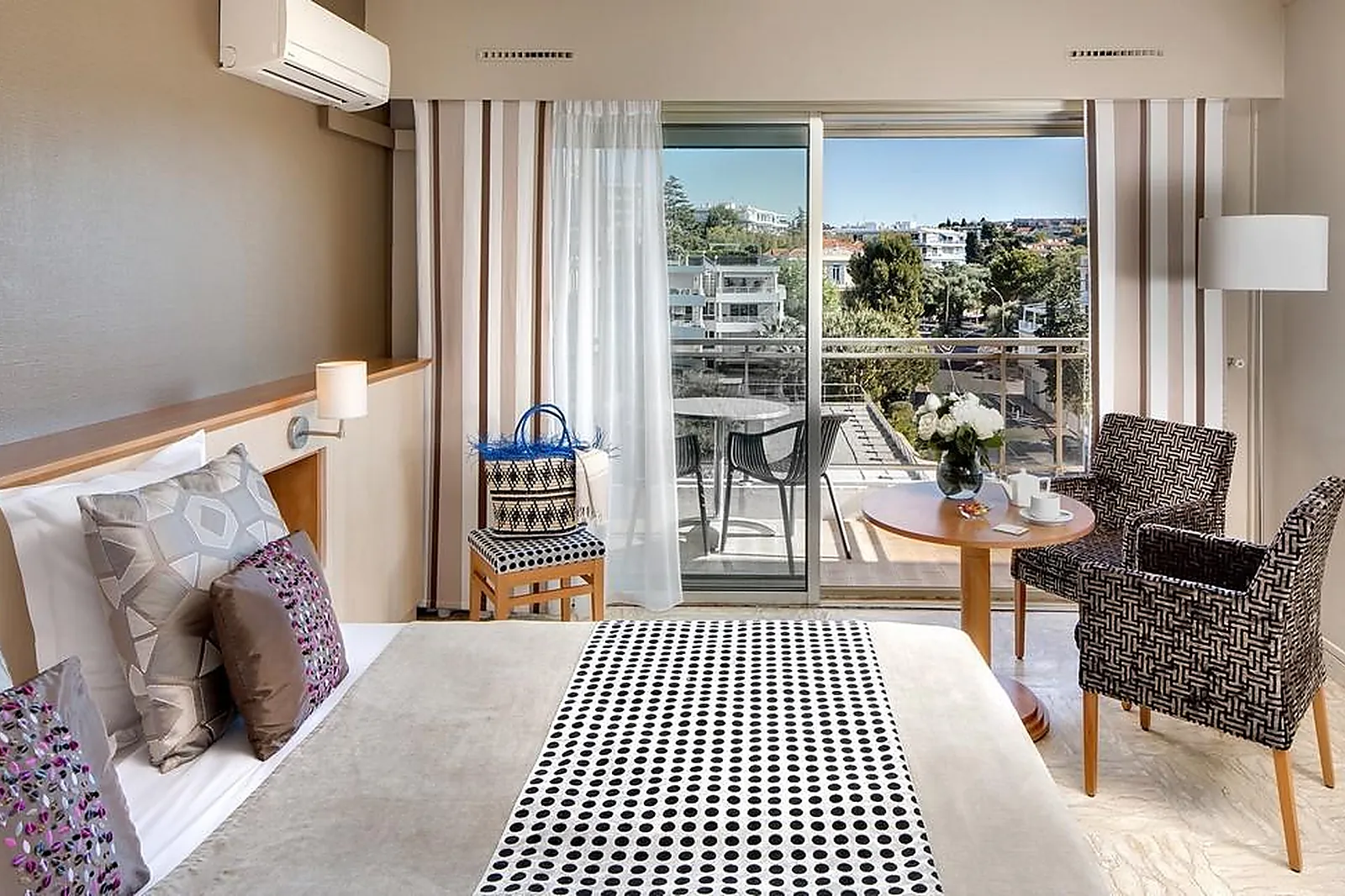 Lieux événementiels, LES STRELITZIAS