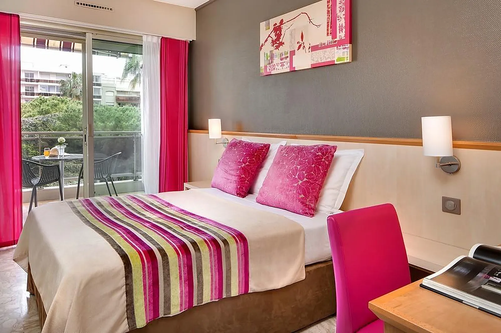 Lieux événementiels, LES STRELITZIAS