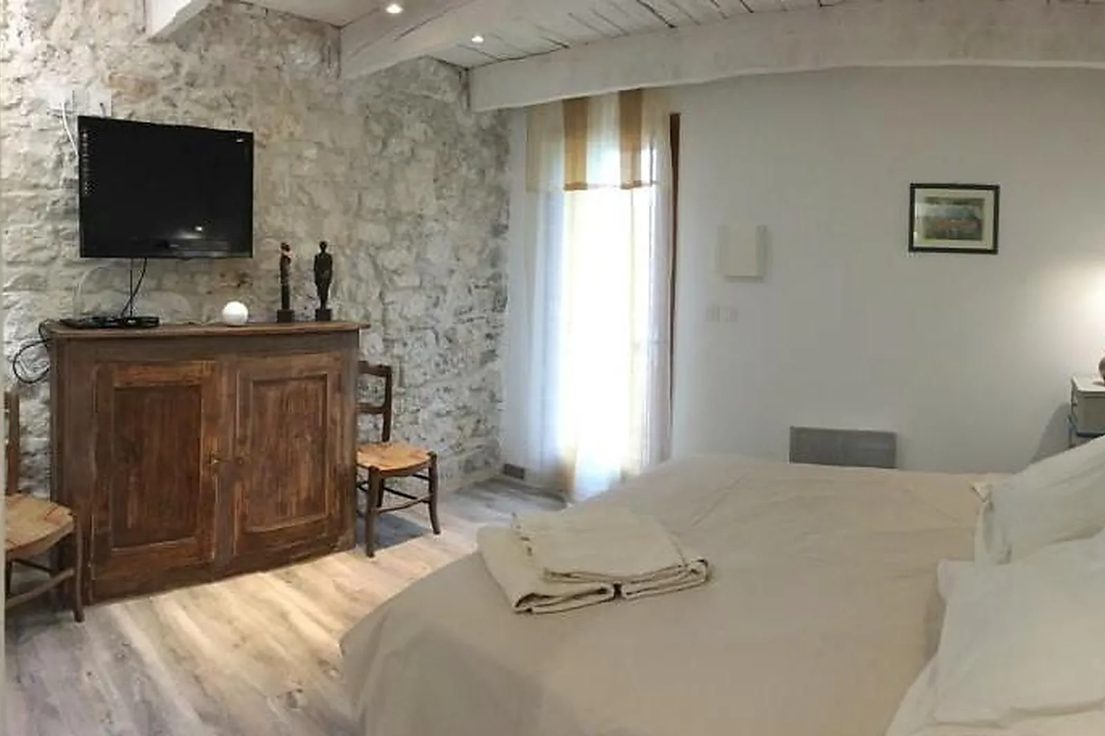 Lieux événementiels, LES TABLES DE CRÉSPIN