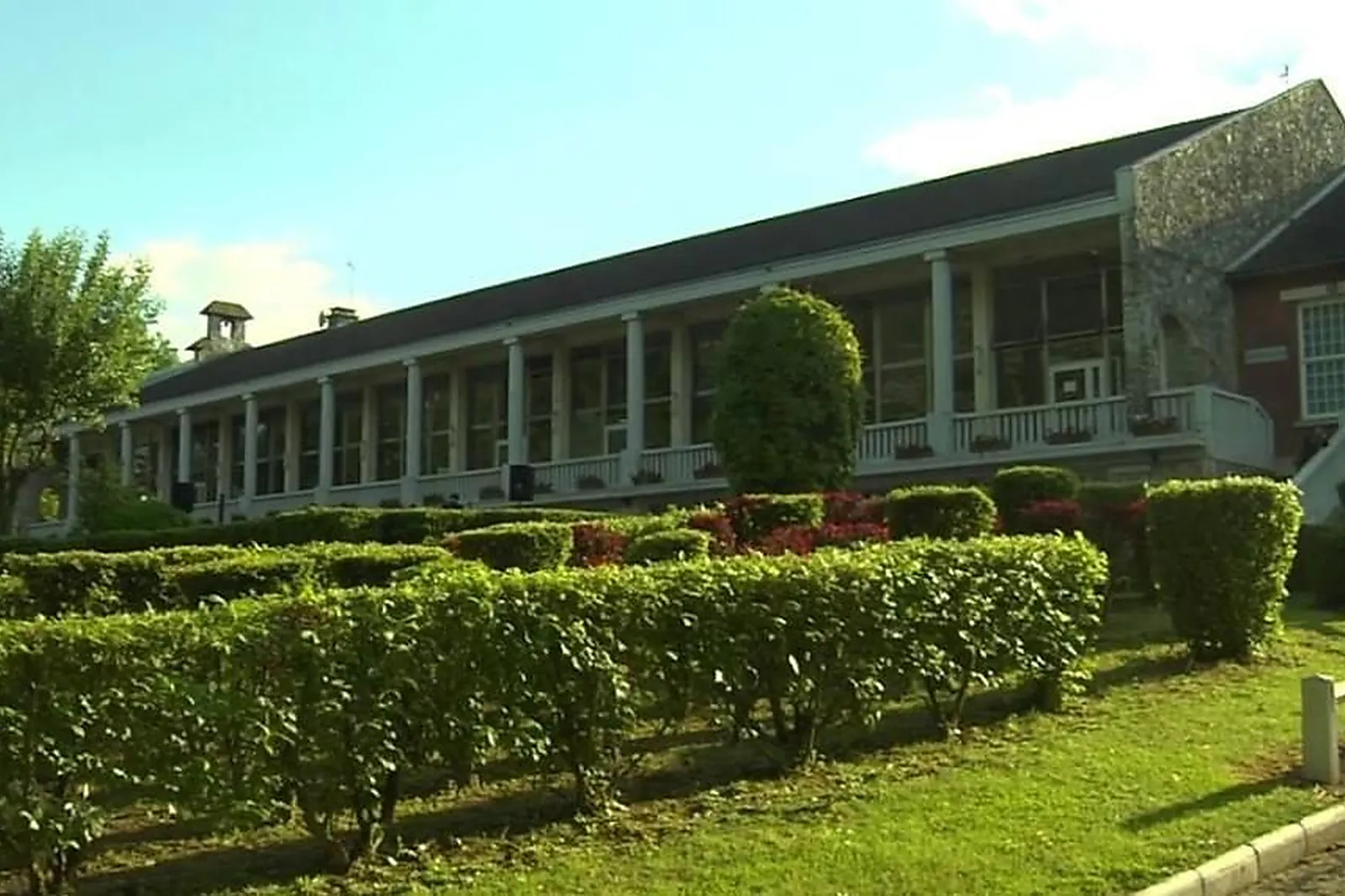 Lieux événementiels, LES TROIS DOMS