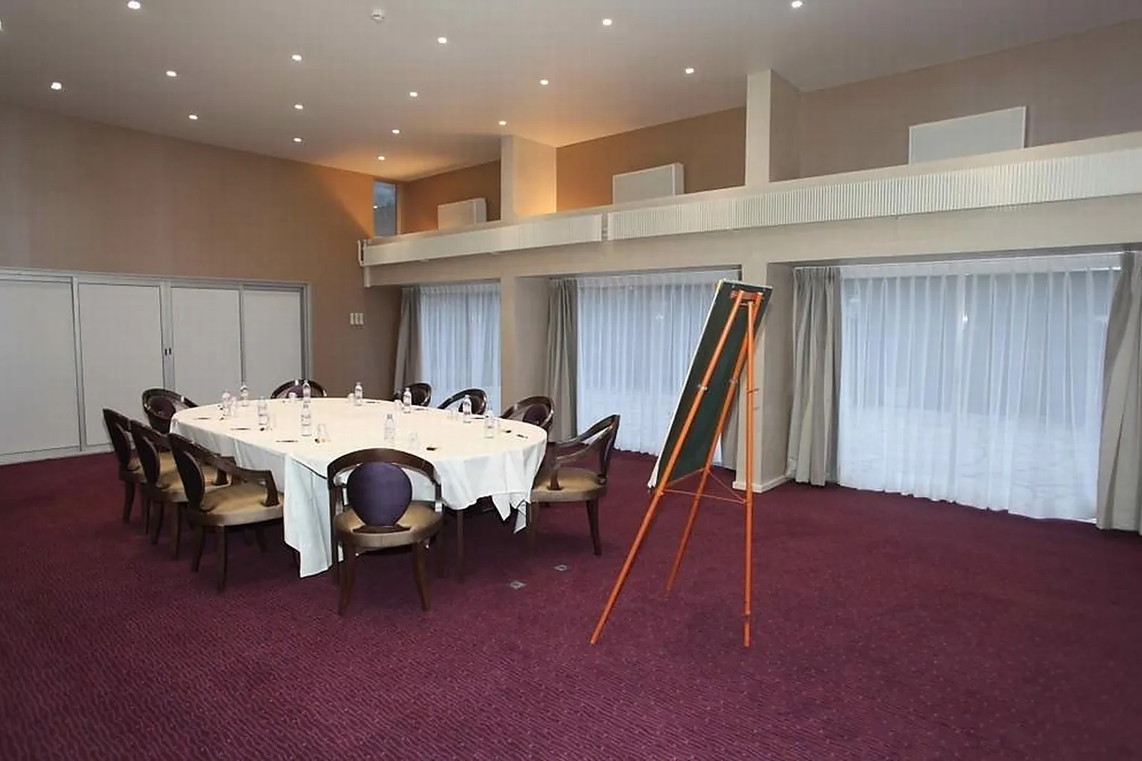 Lieux événementiels, LES TROIS ROSES