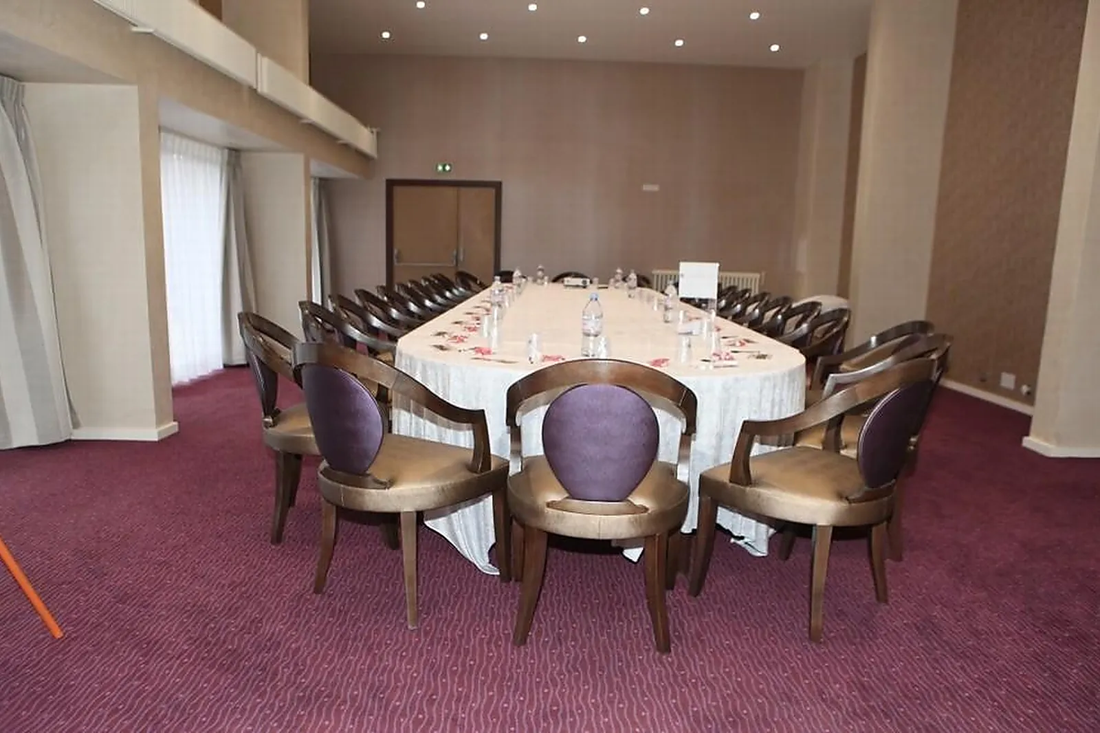 Lieux événementiels, LES TROIS ROSES