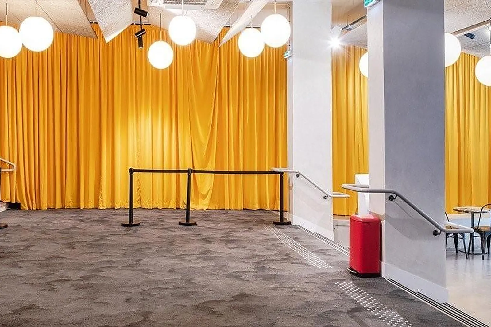 Lieux événementiels, LES VARIÉTÉS