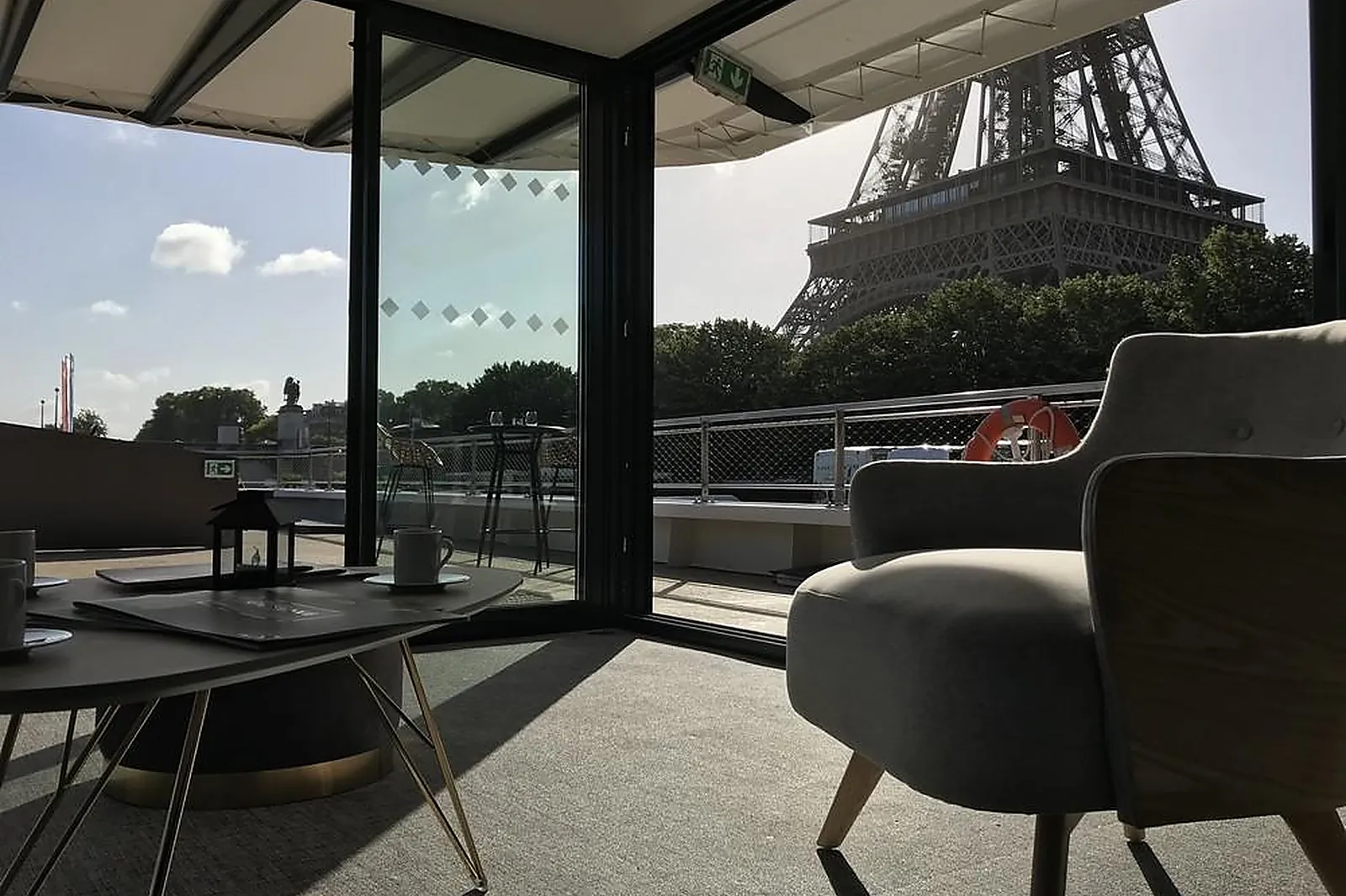 Lieux événementiels, LES VEDETTES DE PARIS