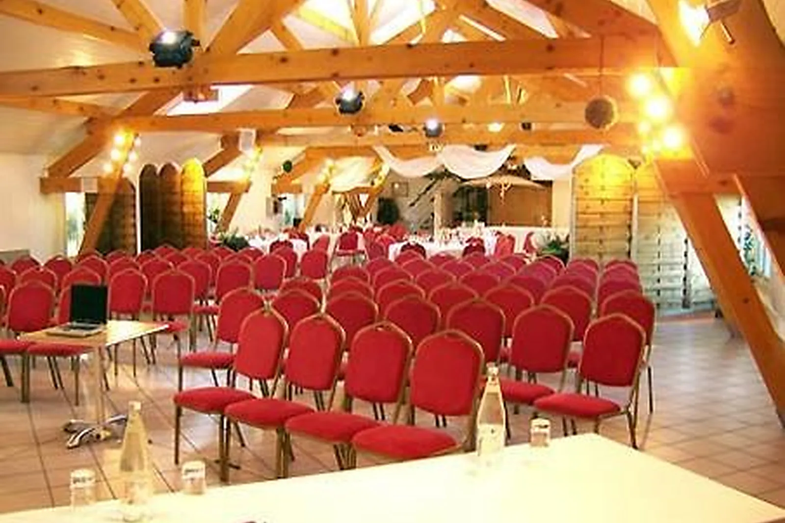 Lieux événementiels, LES VERGERS DU ROY