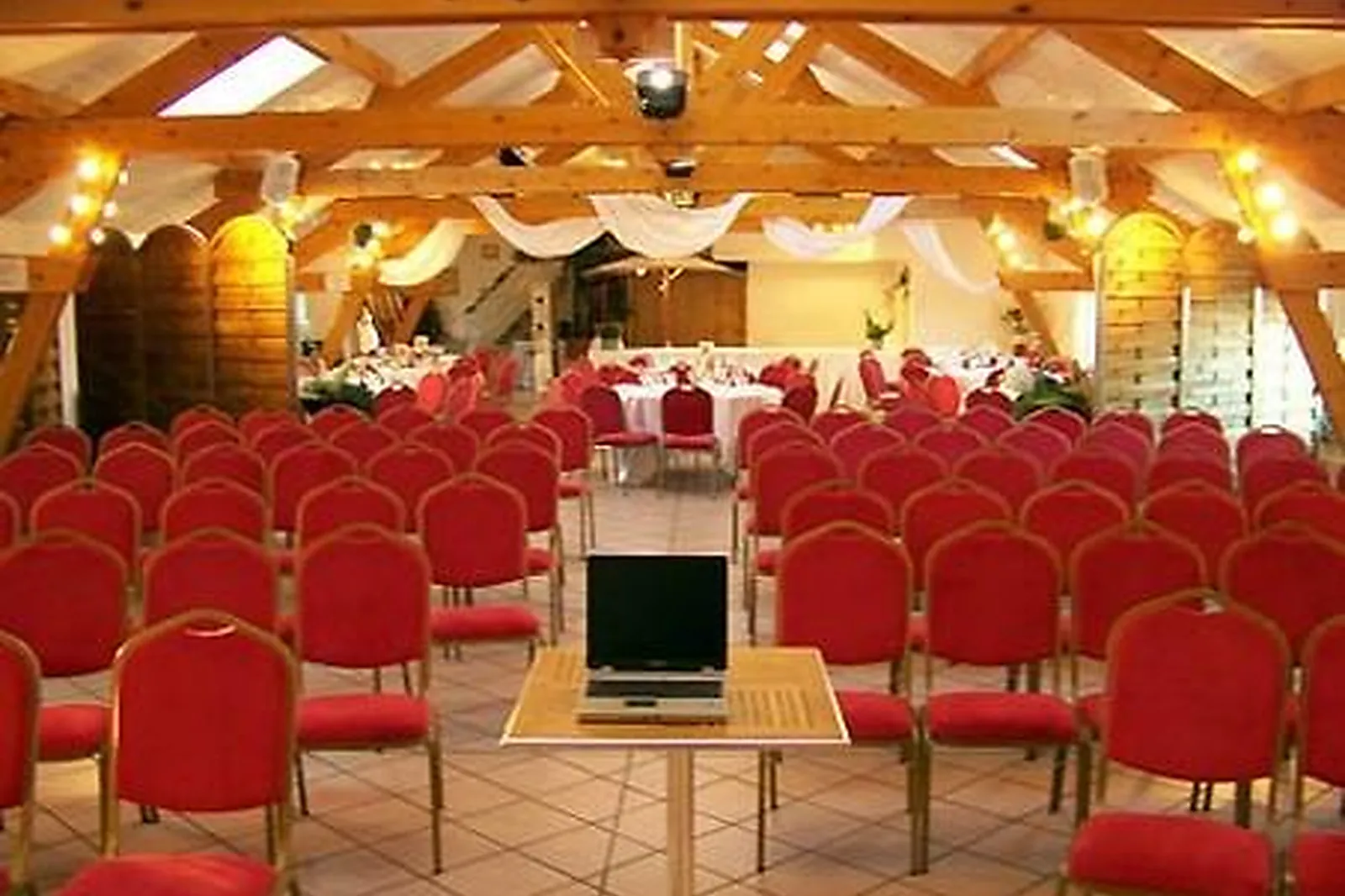 Lieux événementiels, LES VERGERS DU ROY