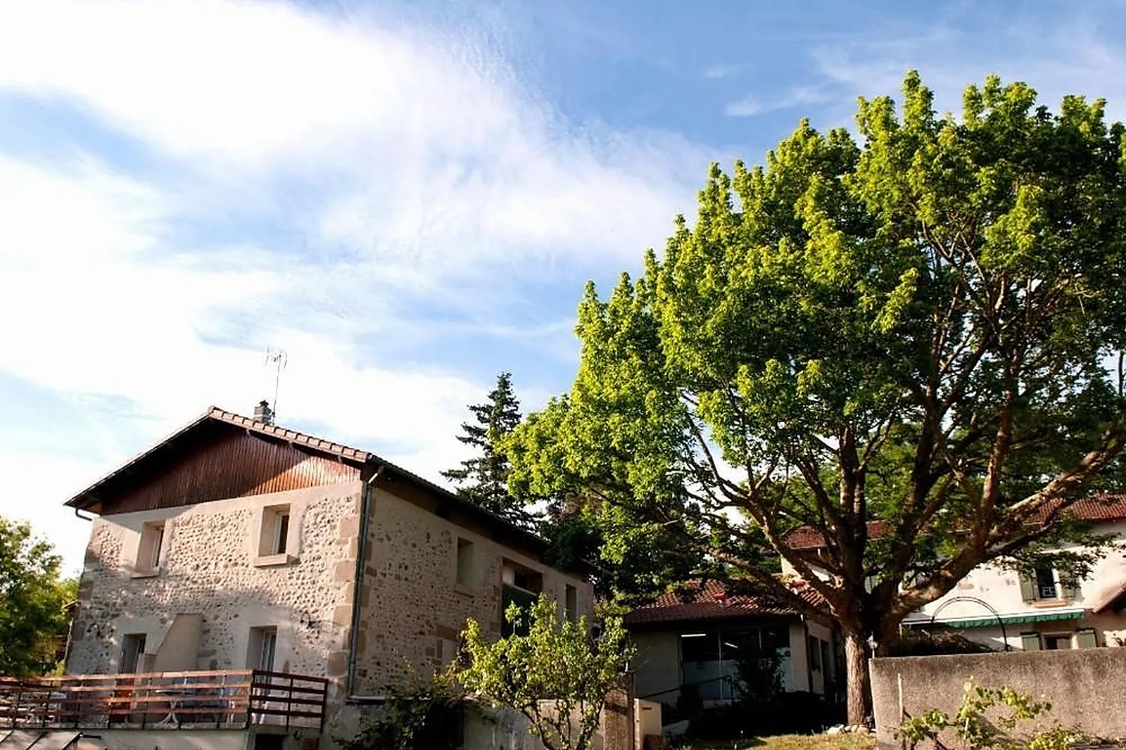 Lieux événementiels, LES VIEILLES GRANGES