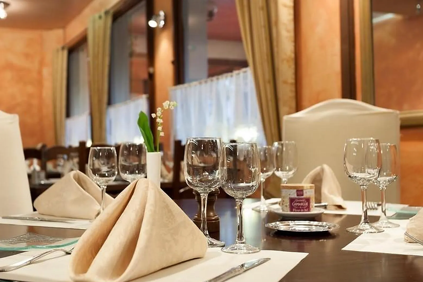 Lieux événementiels, LES VIGNES BLANCHES