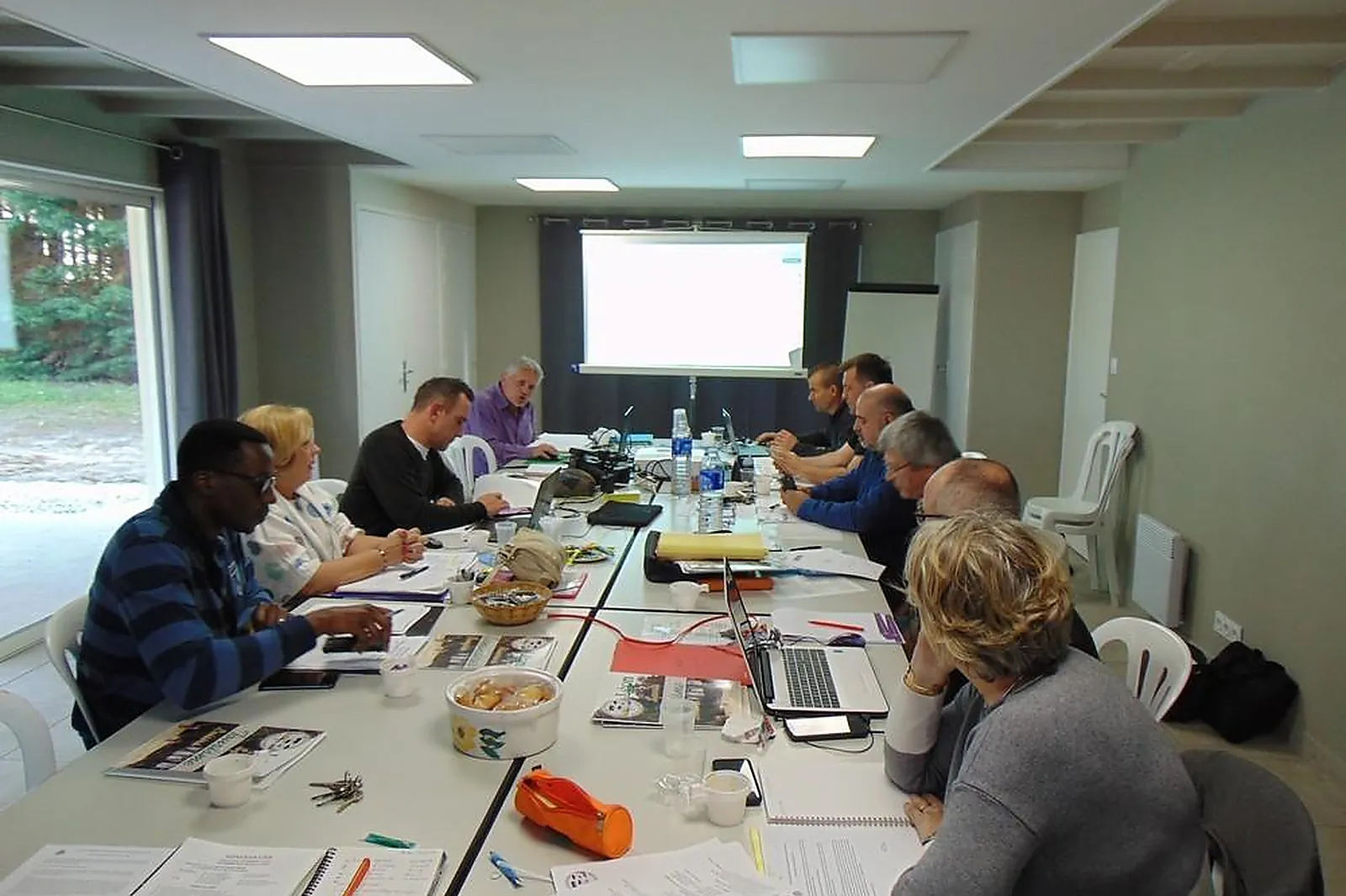 Lieux événementiels, LES VILLAGES SOUS LES PINS