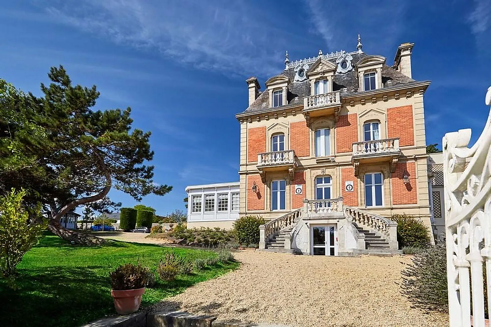 Lieux événementiels, LES VILLAS D’ARROMANCHES