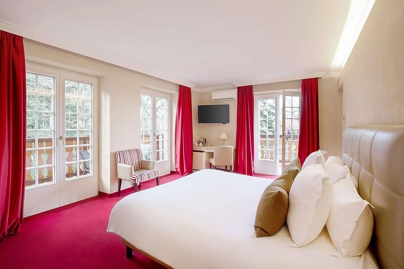 Lieux événementiels, LES VIOLETTES HÔTEL ET SPA