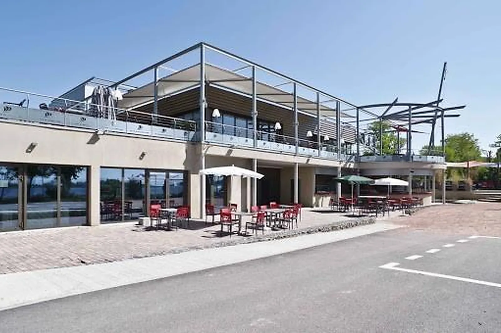 Lieux événementiels, LES VOILES DU GRAND LARGE