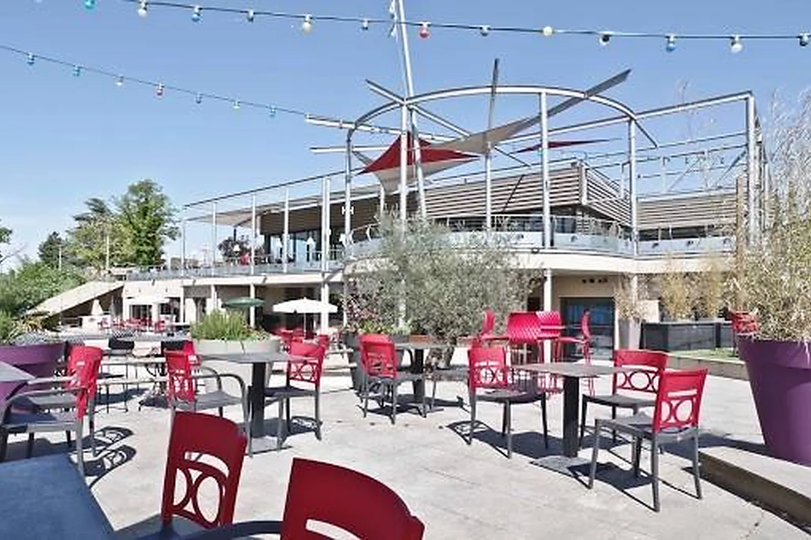 Lieux événementiels, LES VOILES DU GRAND LARGE