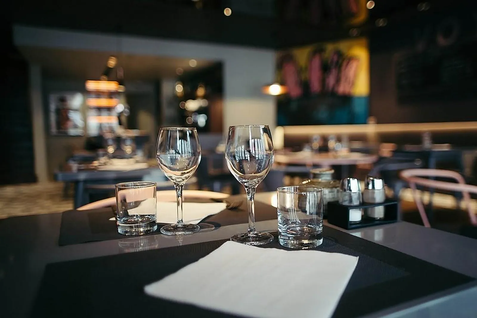 Lieux événementiels, LES VOYAGEURS SAINT-RENAN