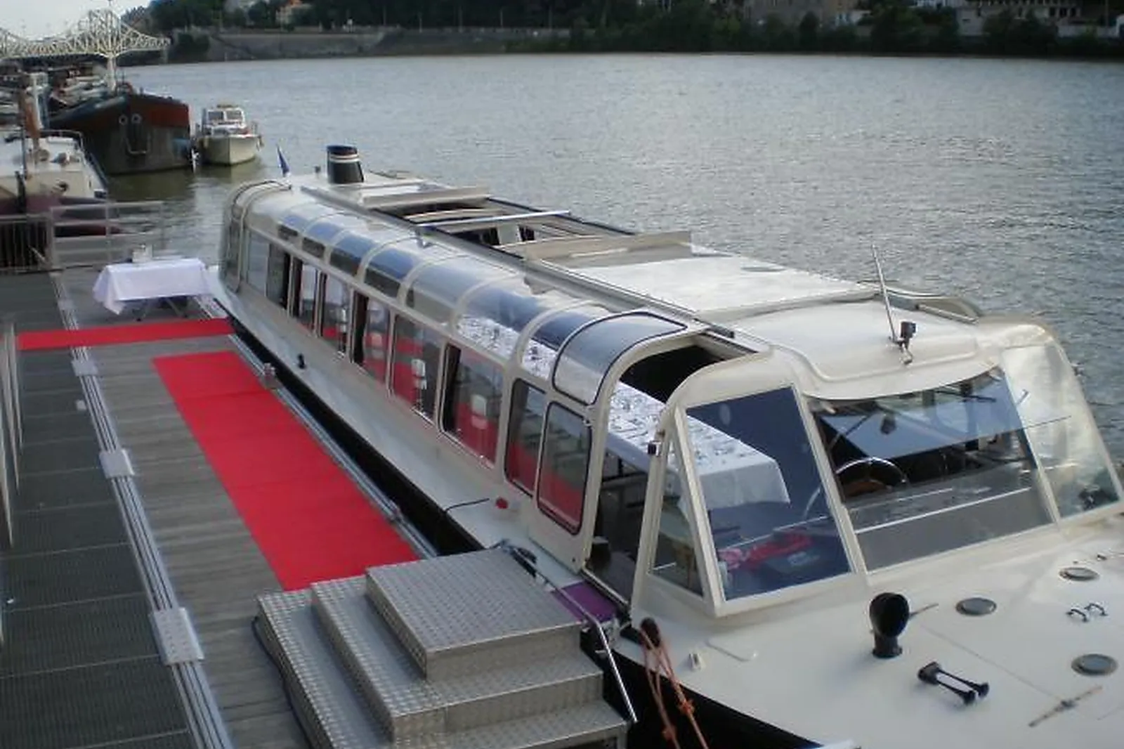 Lieux événementiels, LES YACHTS DE LYON